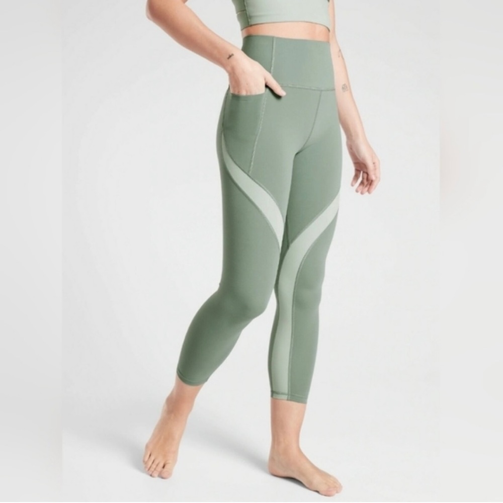 Athleta Stash Pocket Colorblock 7/8